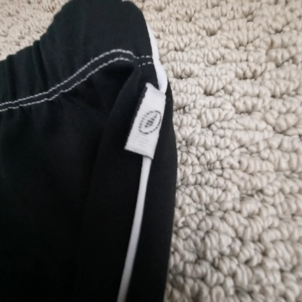 AVIA pants, size large, black, preowned - Picture 5 of 8